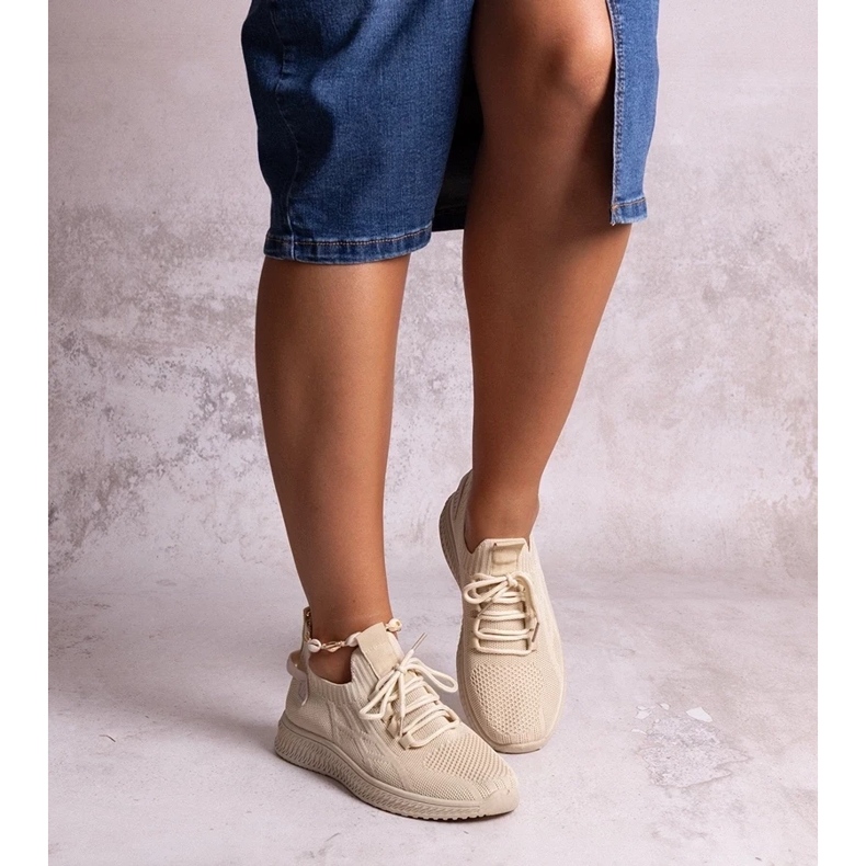 D/CEO Adidasi sport Khitam bej D/CEO Adidasi sport Khitam bej