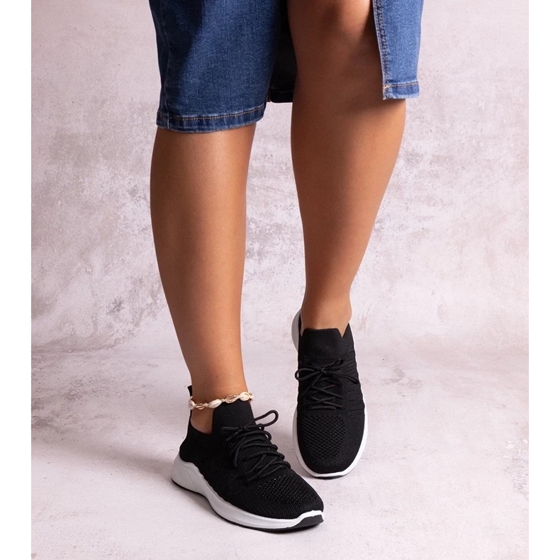 D/CEO Tenisi sport negri Muaza negru