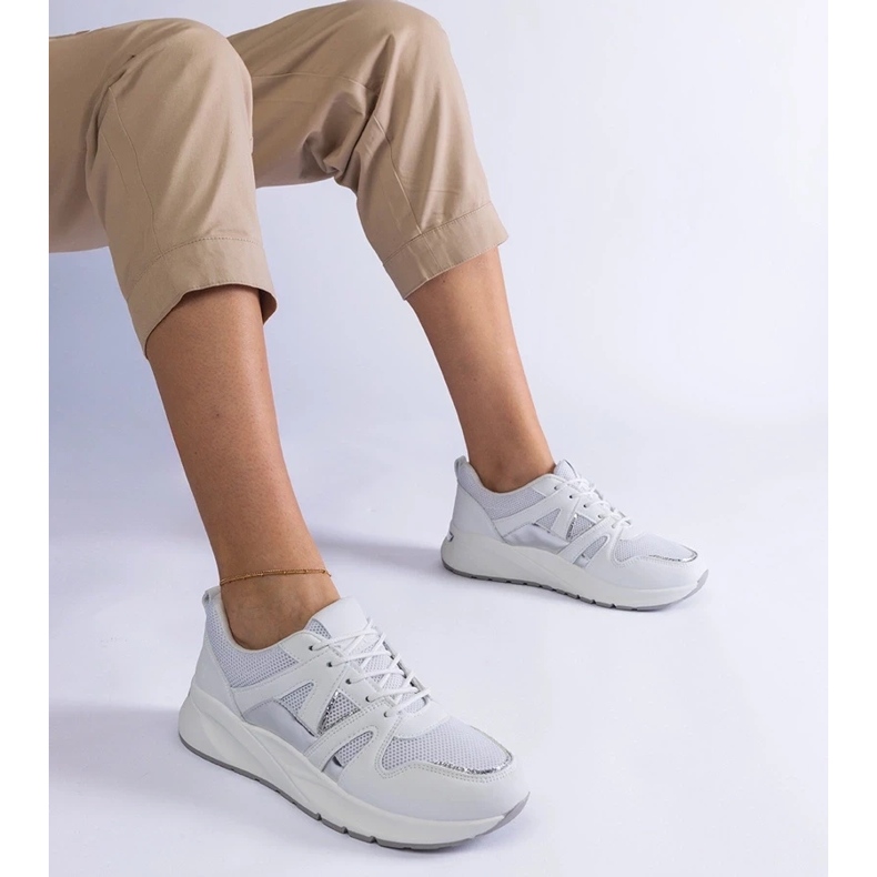 D/CEO Adidași albi pe o talpă groasă Sierra