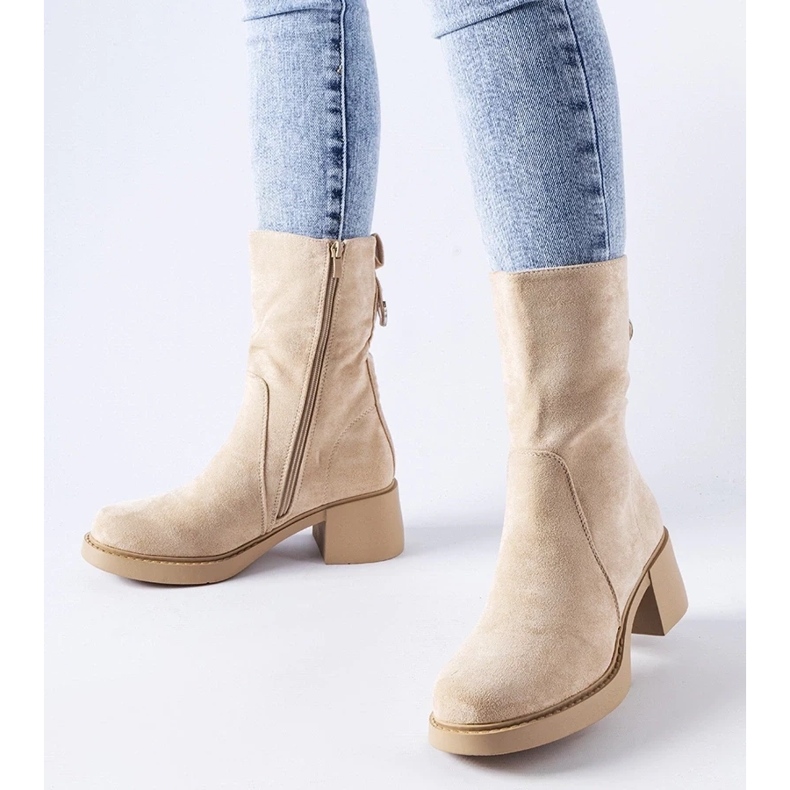 D/CEO Botine bej din piele de căprioară ecologică de la Agordino