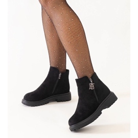 D/CEO Botine negre cu pandantiv decorativ pe platforma Melane din piele intoarsa ecologica negru D/CEO Botine negre cu pandantiv decorativ pe platforma Melane din piele intoarsa ecologica negru