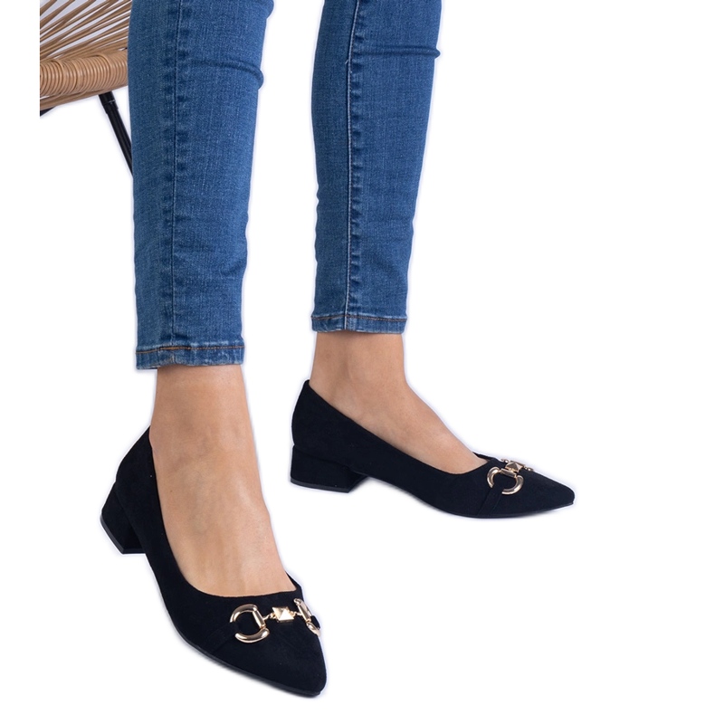 Pompe negre de la Ekozamsz cu o decorare aurie negru