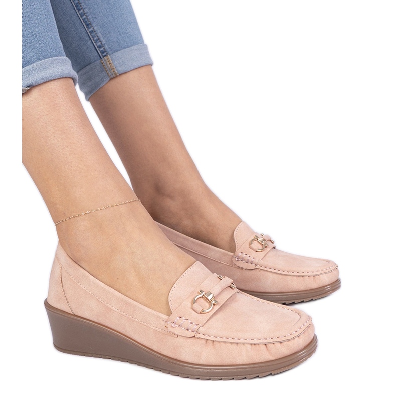 Mocasinele feminine roz cu un finisaj mat