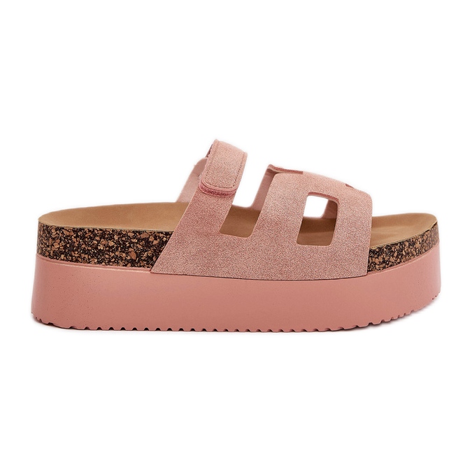 Papuci pe o platformă masivă roz Papuci pe o platformă masivă roz