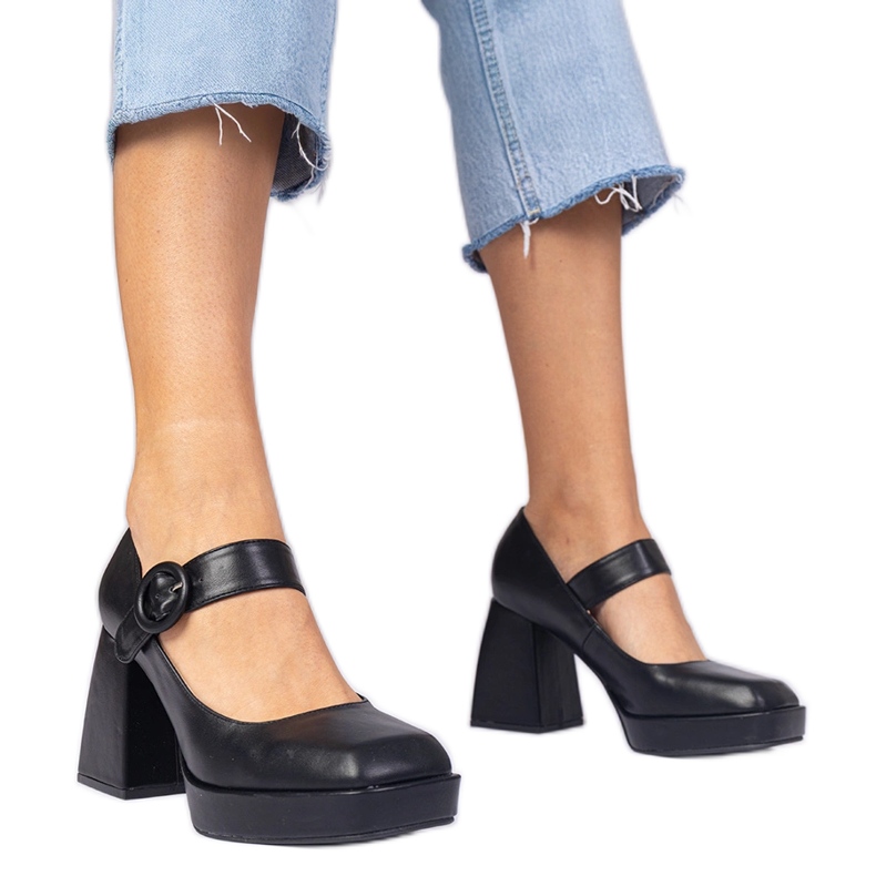 Pompe negre cu nas pătrat și cataramă negru Pompe negre cu nas pătrat și cataramă negru