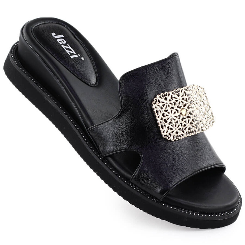 Papuci din piele ecologică pe platforma neagră cu un ornament al lui Jezzi 2267 negru