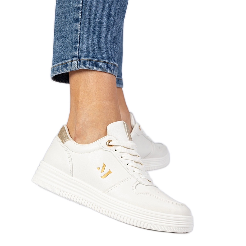 Adidași pentru femei bej cu brocart de aur Adidași pentru femei bej cu brocart de aur