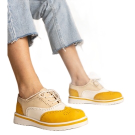 Pantofi galbeni clasici de oxford Pantofi galbeni clasici de oxford