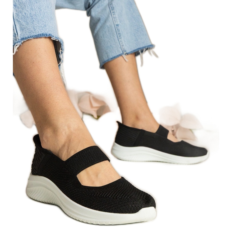 Adidașii pentru femei negre pe o talpă presată negru Adidașii pentru femei negre pe o talpă presată negru