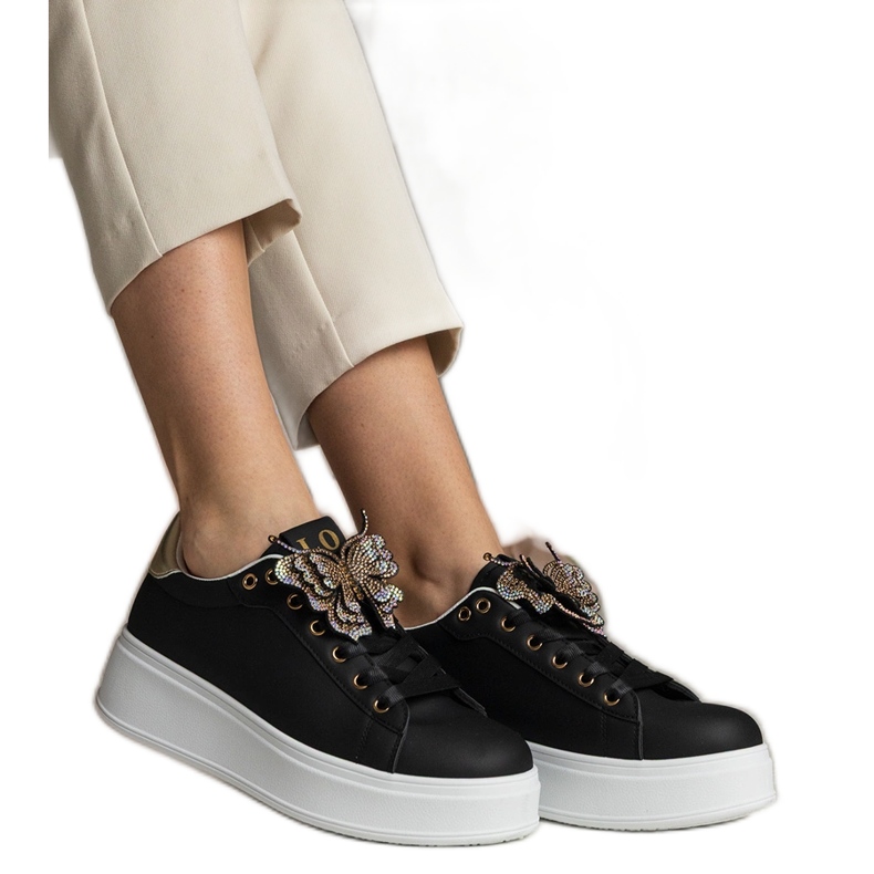 Adidași negri decorați cu un fluture cu zirconi negru