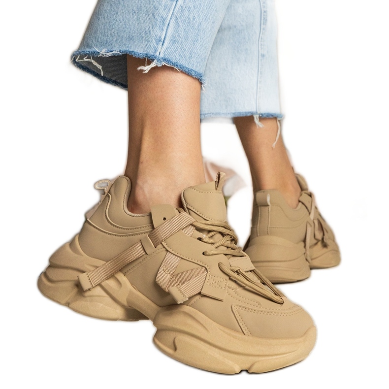 Adidași sportivi pentru femei maronii