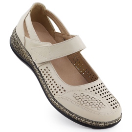 Pantofi pentru femei cu openwork bej unisoft 7026