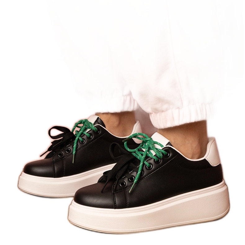 Adidași cu sporturi negre de pe platformă negru