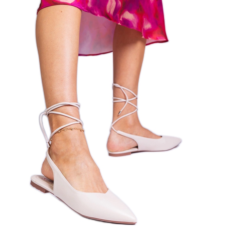 Tocuri plate bej din Eco -Leather