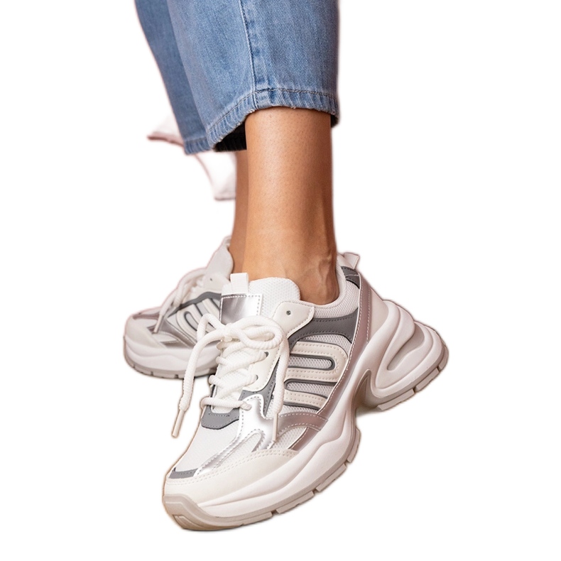 Adidași sport albi cu talpă masivă