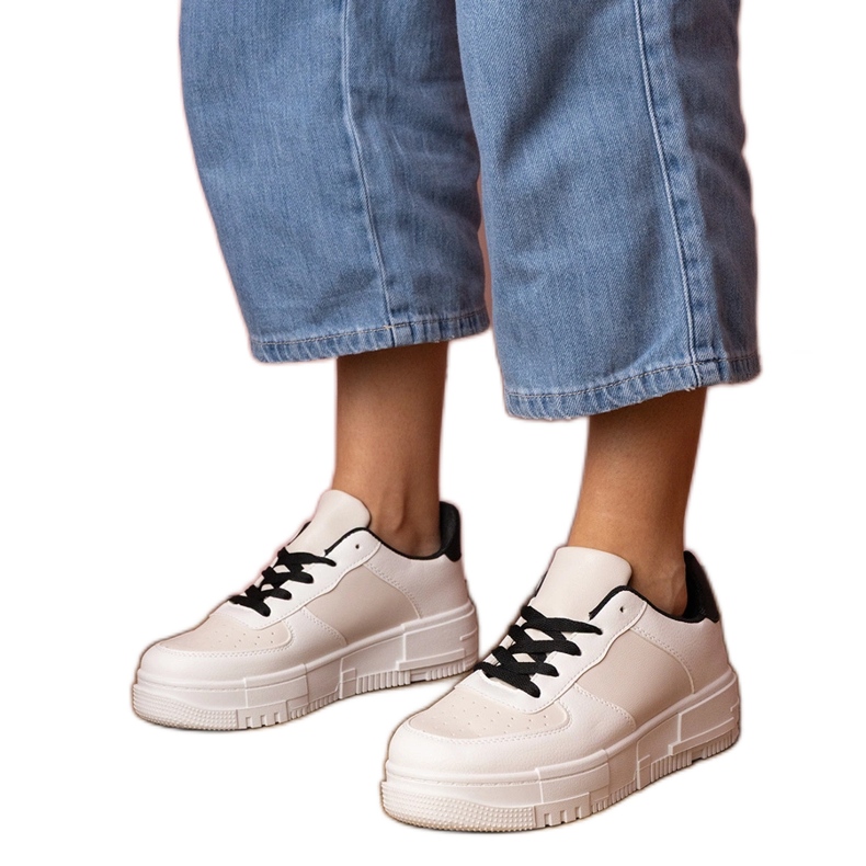 Adidași sportivi bej pe Platfotm