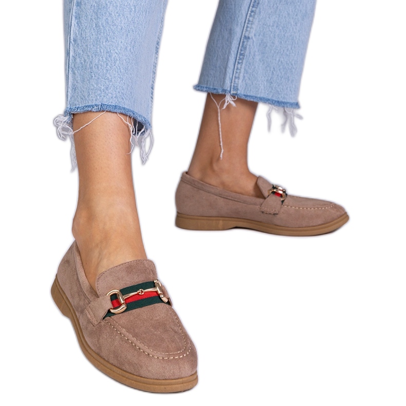 Plăceri maro de la Ekozamsz cu o decorare aurii Plăceri maro de la Ekozamsz cu o decorare aurii