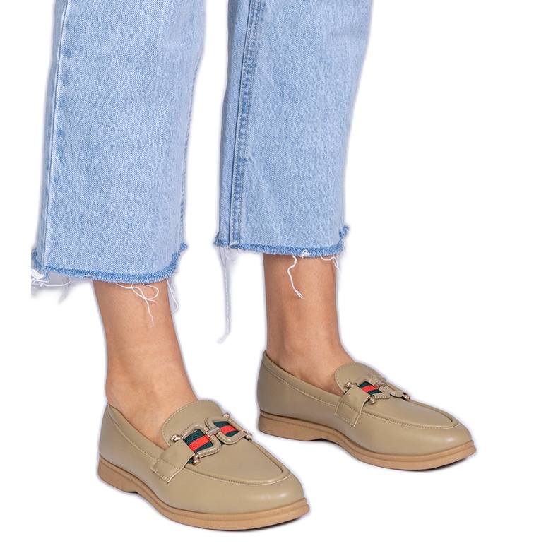 Plăceri verzi cu eco -laur cu un ornament verde