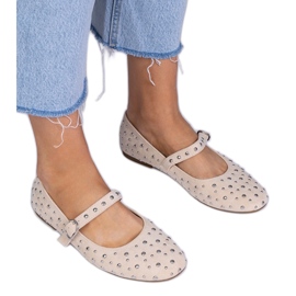 Balerine bej cu știfturi și catarame