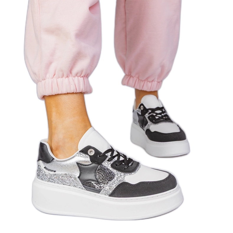 Tenisi negri cu sclipici negru Tenisi negri cu sclipici negru