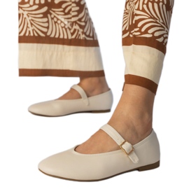 Ballerine pentru femei bej cu o cataramă