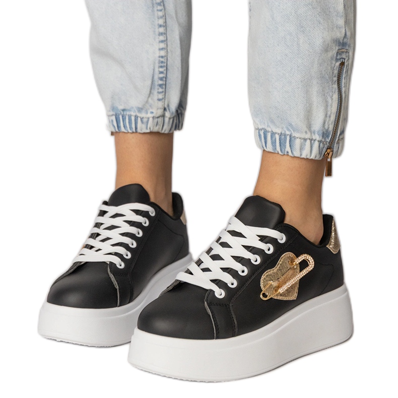 Adidași negri cu inimă și pin de siguranță Lerisol negru