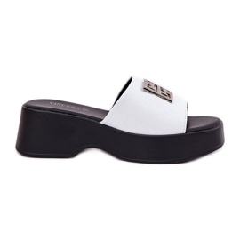 Flip -flops din piele feminină cu un alb Vinceza 79526 Flip -flops din piele feminină cu un alb Vinceza 79526