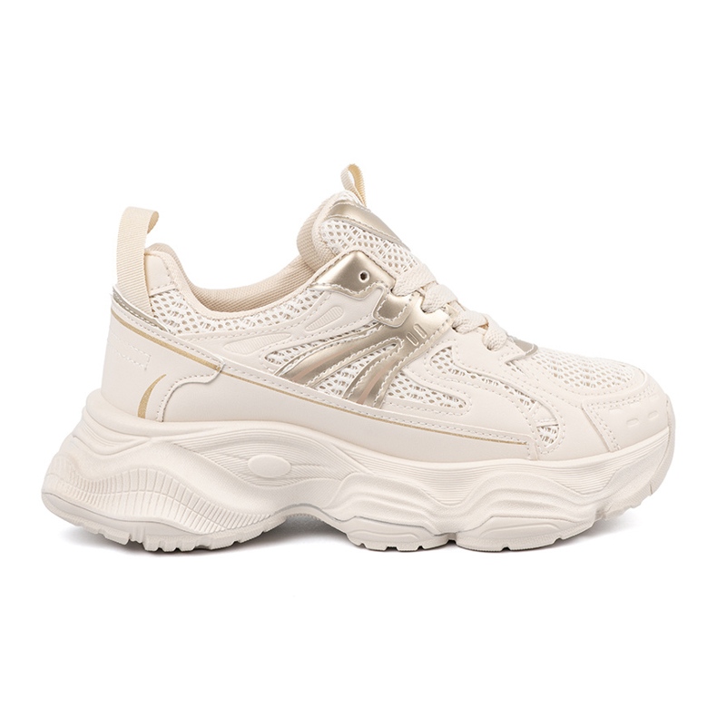 Adidași bej ușori pe o talpă groasă