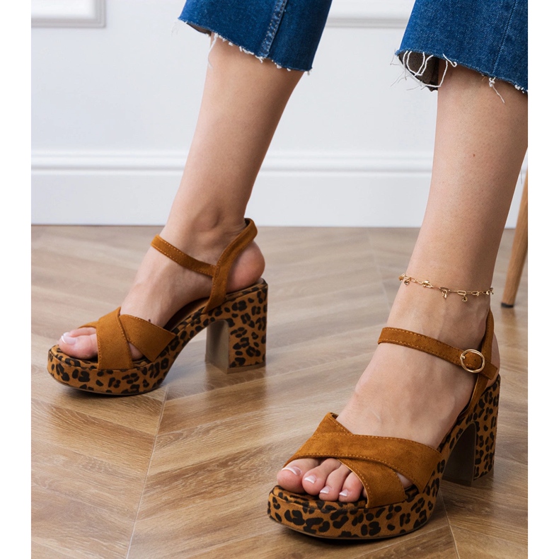 Sandale maro ecosam pe post