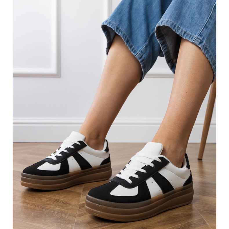 Tenisi negri de damă pe platformă negru