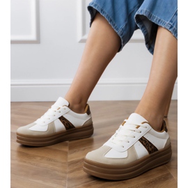 Adidaje pentru femei pentru femei pe platformă alb Adidaje pentru femei pentru femei pe platformă alb