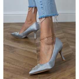 Pompe din satin argintiu cu zirconi Pompe din satin argintiu cu zirconi