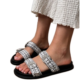 Flip -flops alb cu dungi și zircoane pe cleme Flip -flops alb cu dungi și zircoane pe cleme