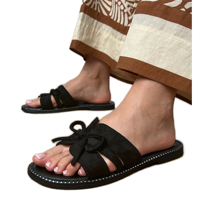Flip Flip Flops cu un arc și decor la margini negru