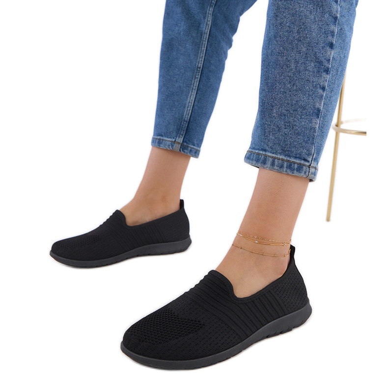 Adidașii pentru femei negre negru