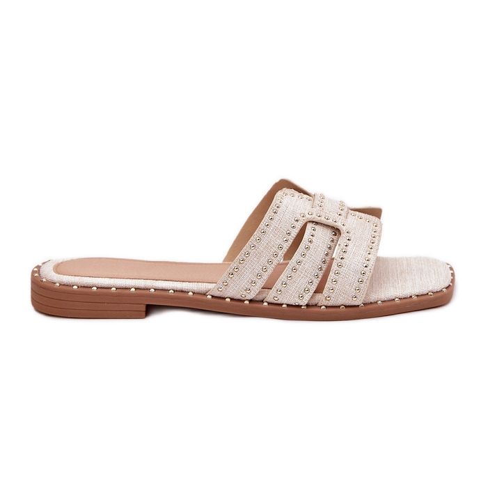 Decorate cu flip -flop -uri plate plate bej