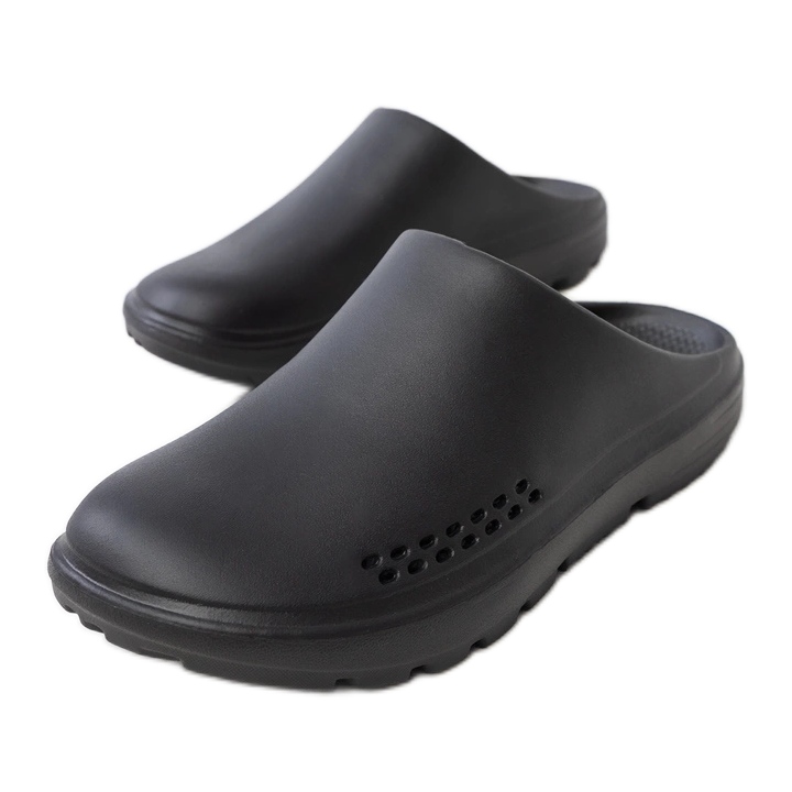 Papuci de bărbați negri construiți --in negru Papuci de bărbați negri construiți --in negru