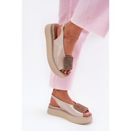Zazoo 1786 Sandale din piele pentru femei pe platformă cu decorare Pearly Beige bej Zazoo 1786 Sandale din piele pentru femei pe platformă cu decorare Pearly Beige bej
