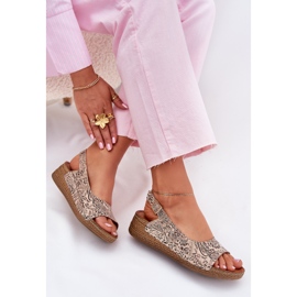 Sandale din piele pentru femei pe Wedge Maciejka L7069-04 Beige bej