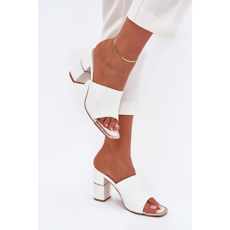 Boto Papuci elegante pentru femei pe White Raiza Post alb