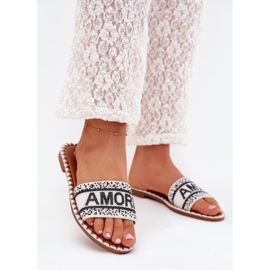 Boto Flip -flop -uri pentru femei cu lac plat cu decorare Avelina Avelina alb Boto Flip -flop -uri pentru femei cu lac plat cu decorare Avelina Avelina alb