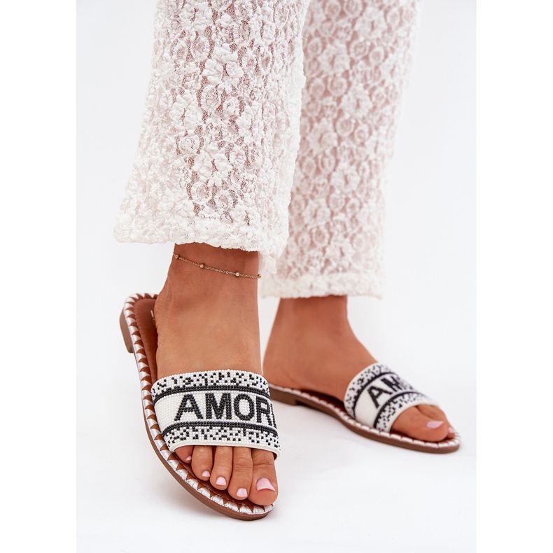 Boto Flip -flop -uri pentru femei cu lac plat cu decorare Avelina Avelina alb