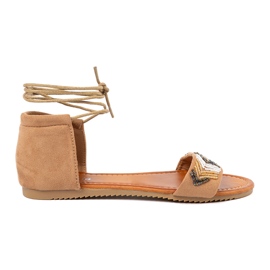 Shelvt Români maro cu mărgele colorate