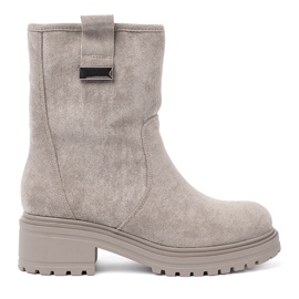 Shelvt Cizme gri confortabile pe o talpă masivă Shelvt Cizme gri confortabile pe o talpă masivă