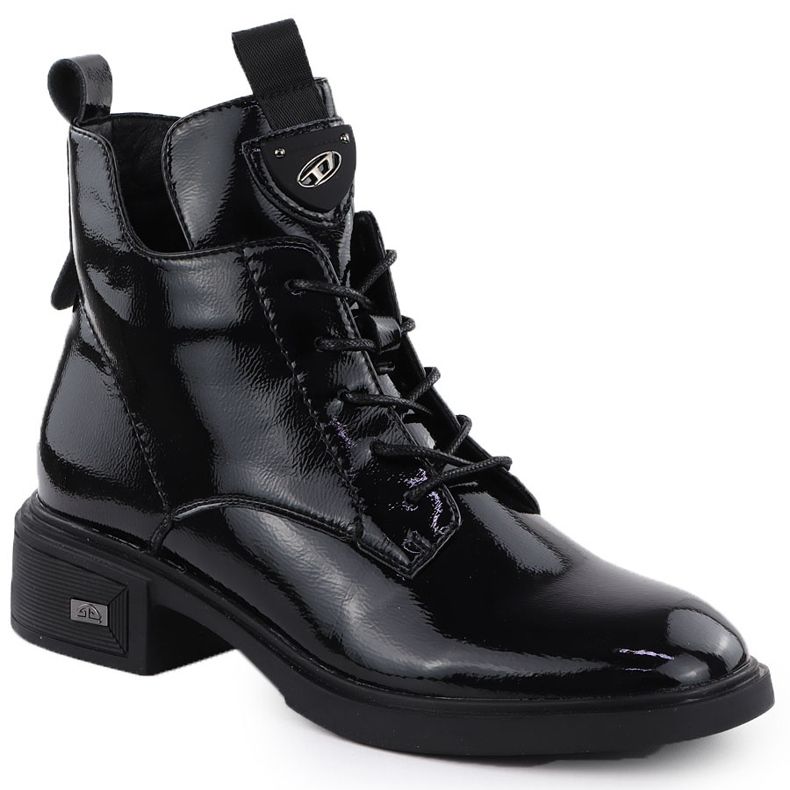 Cizme lăcuite din piele pe Black Vinceza 26-39954 Cizme lăcuite din piele pe Black Vinceza 26-39954