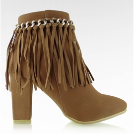 Ciucuri de cămile cu tocuri largi maro