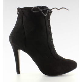 Tocuri negre din dantelă negru