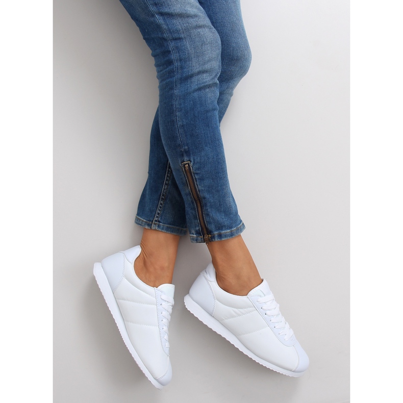 Pantofi sport light 8847 albi