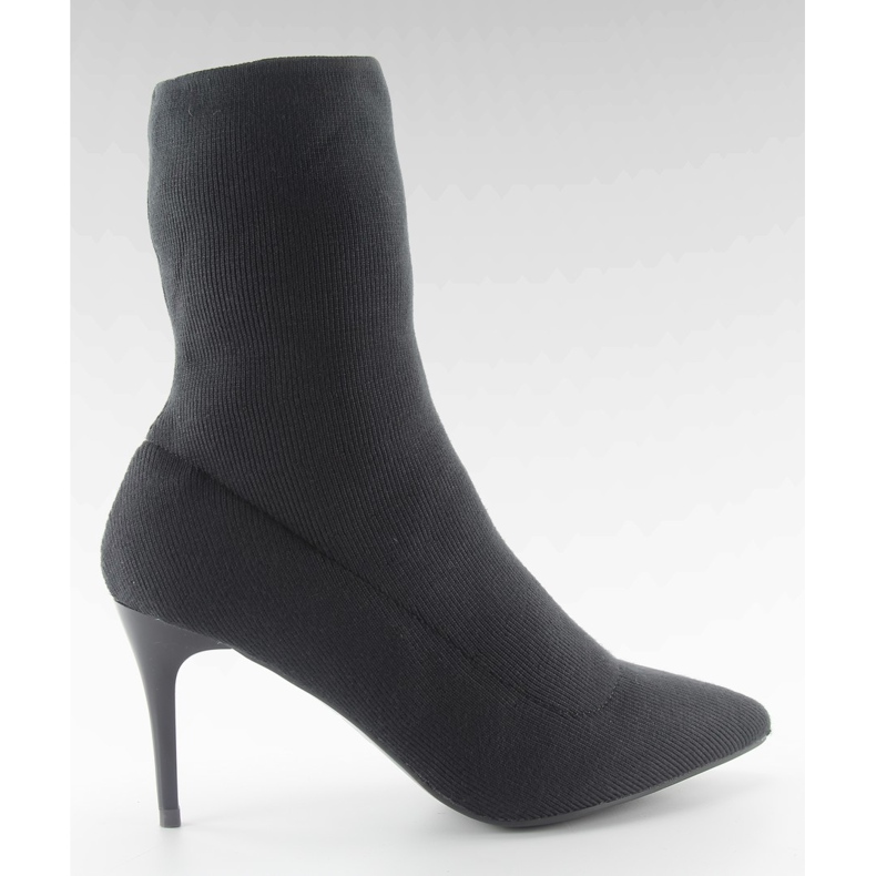 Cizme de șosete pe un gri LL-103p