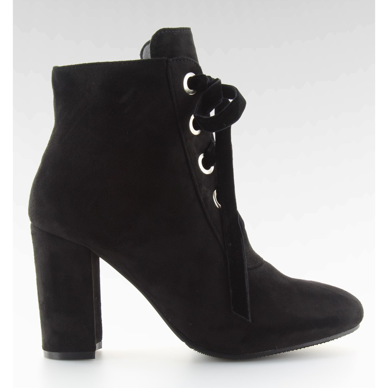 Cizme negre negre cu toc lat negru Cizme negre negre cu toc lat negru